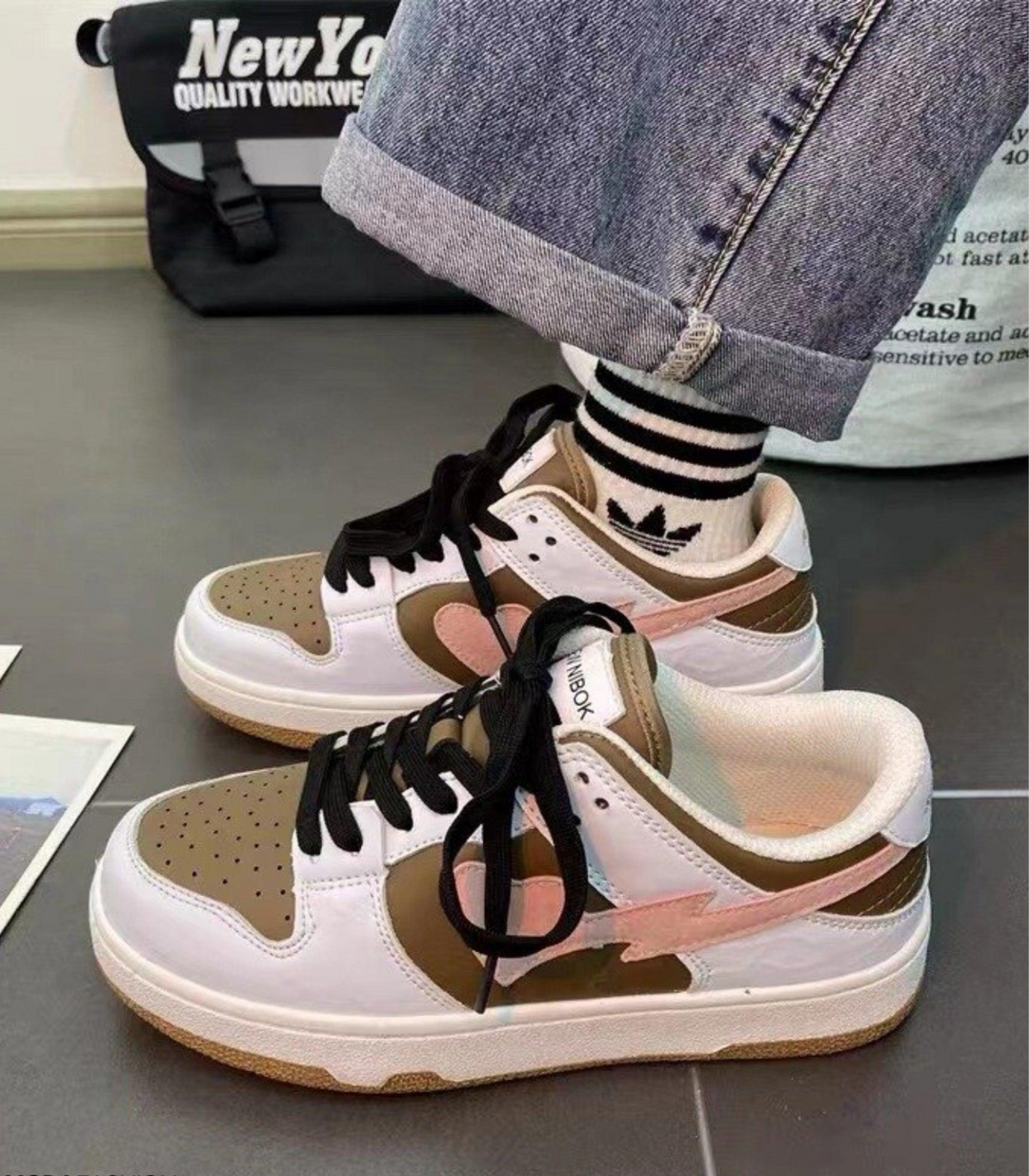 Raellera | Chaussures de sneakers avec design de cœur pour femmes