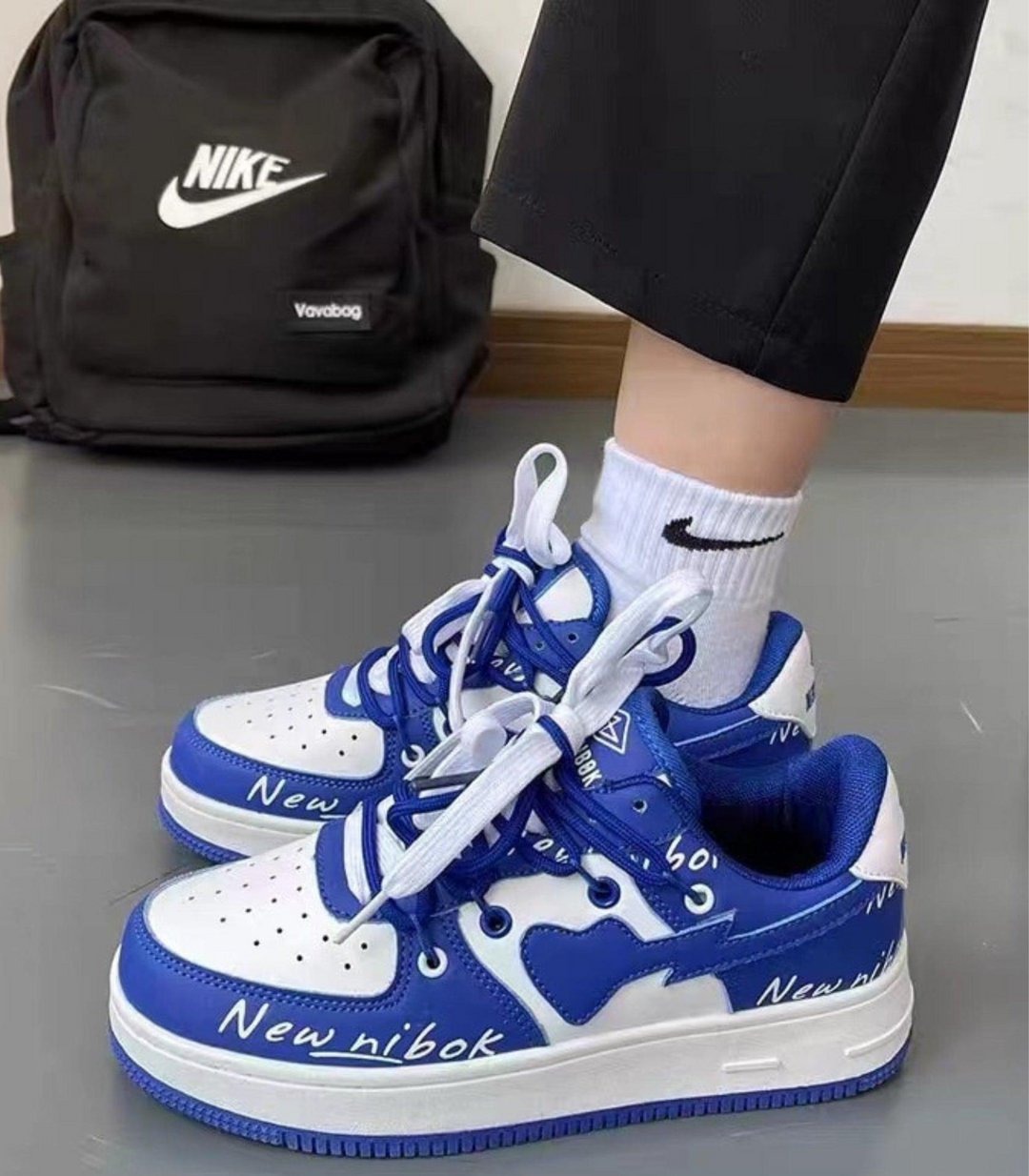 Raellera | Chaussures de sneakers avec design de cœur pour femmes