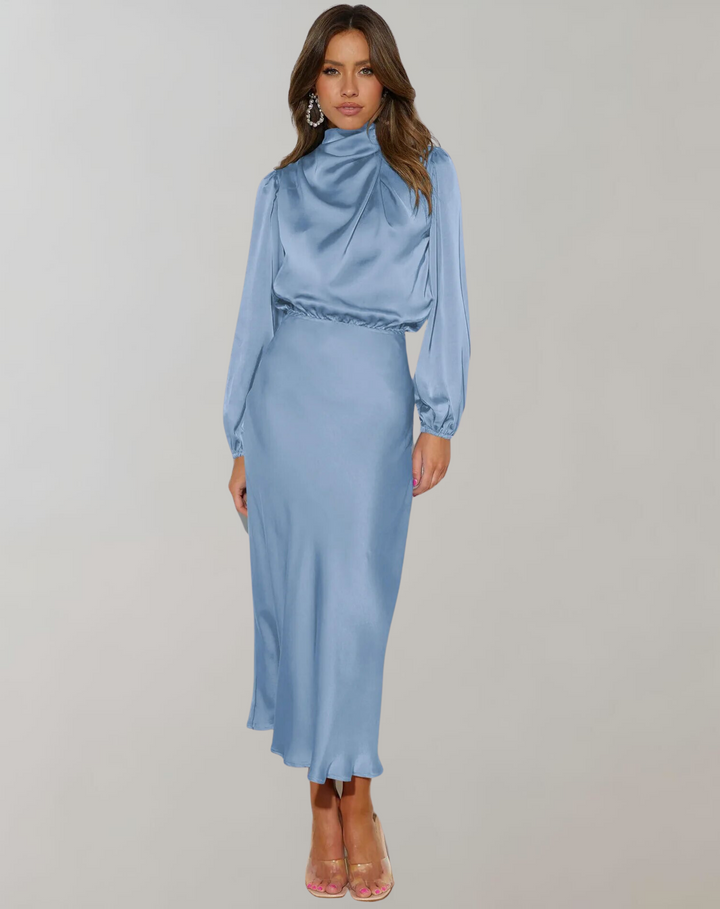 Vairana | Robe en satin à manches longues