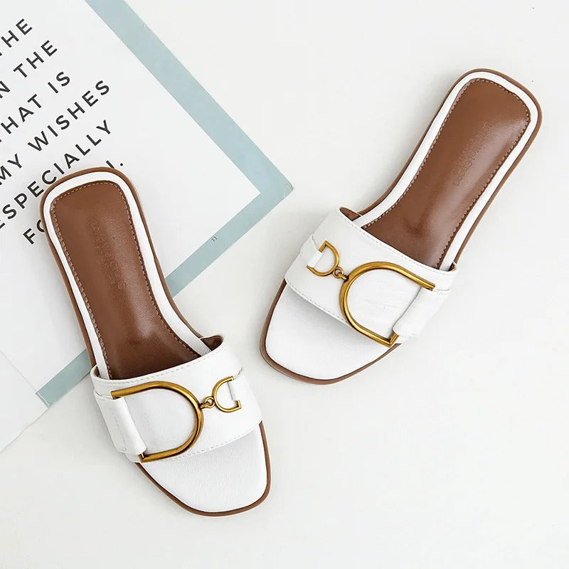 Saunasa | Sandales à bout carré en cuir de luxe pour femmes