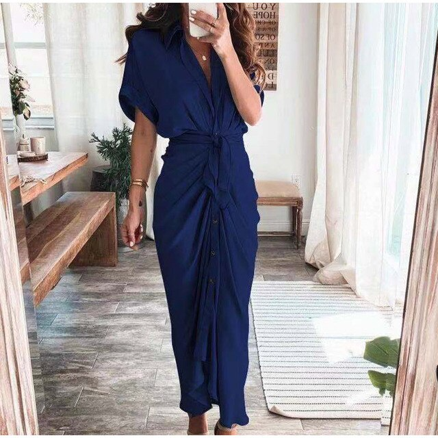 Nelia | Longue robe à boutons pour femmes