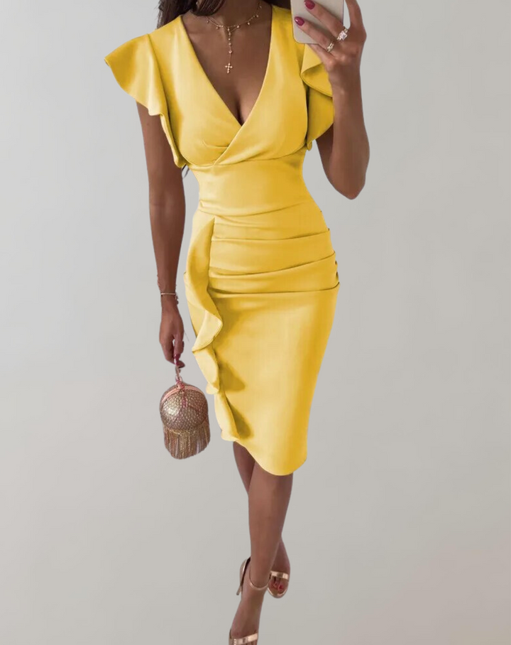 Laosia | Robe haute cintrée avec détail flair et mini manches bouffantes