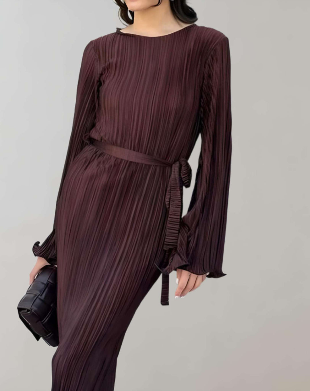 Viaynema | Robe longue cintrée à plis