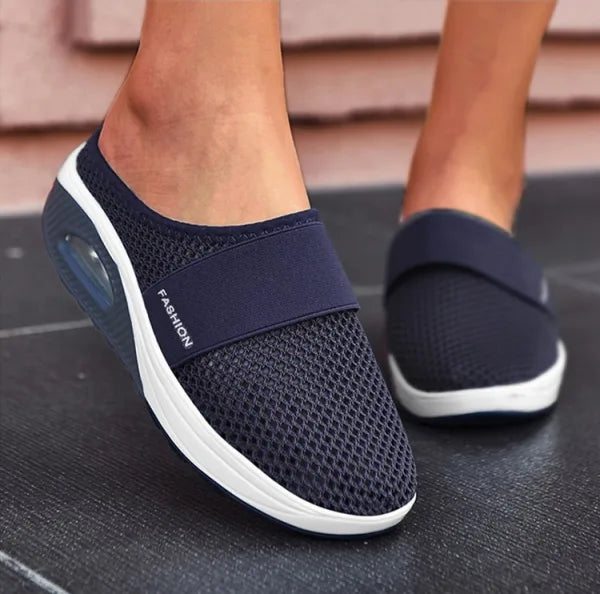 Sandales orthopédiques compensées bleu marine pour femme avec maille respirante et semelle amortissante