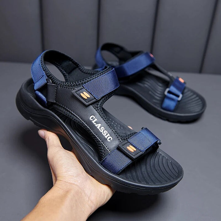 Sandales bleu pour homme avec fermeture réglable, semelle souple et design pratique au quotidien
