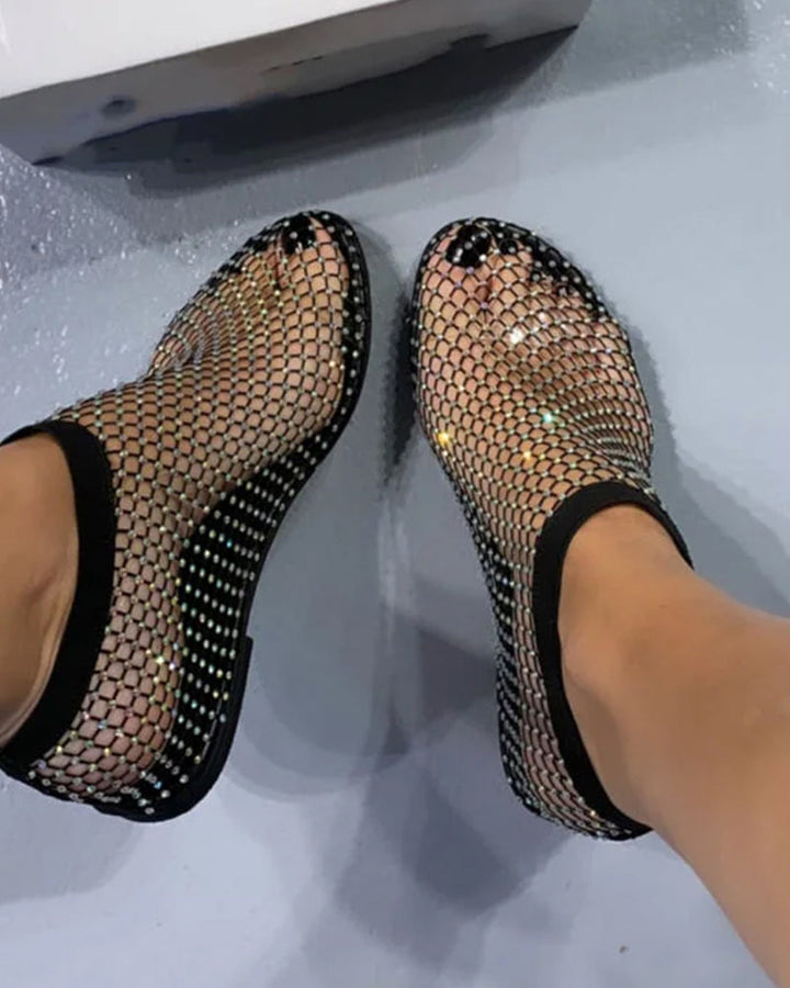 Sandales plates noir pour femme avec strass décoratifs, maille respirante et style élégant au quotidien
