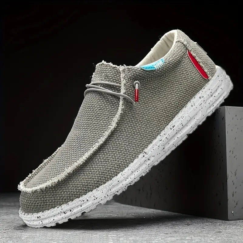 Mocassins élégants gris pour hommes avec semelle blanche légère, tissu respirant et style décontracté chic