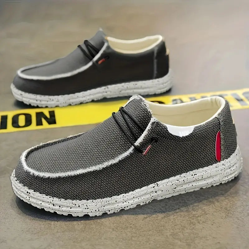 Mocassins élégants noir pour hommes avec semelle blanche, design léger et coupe confortable