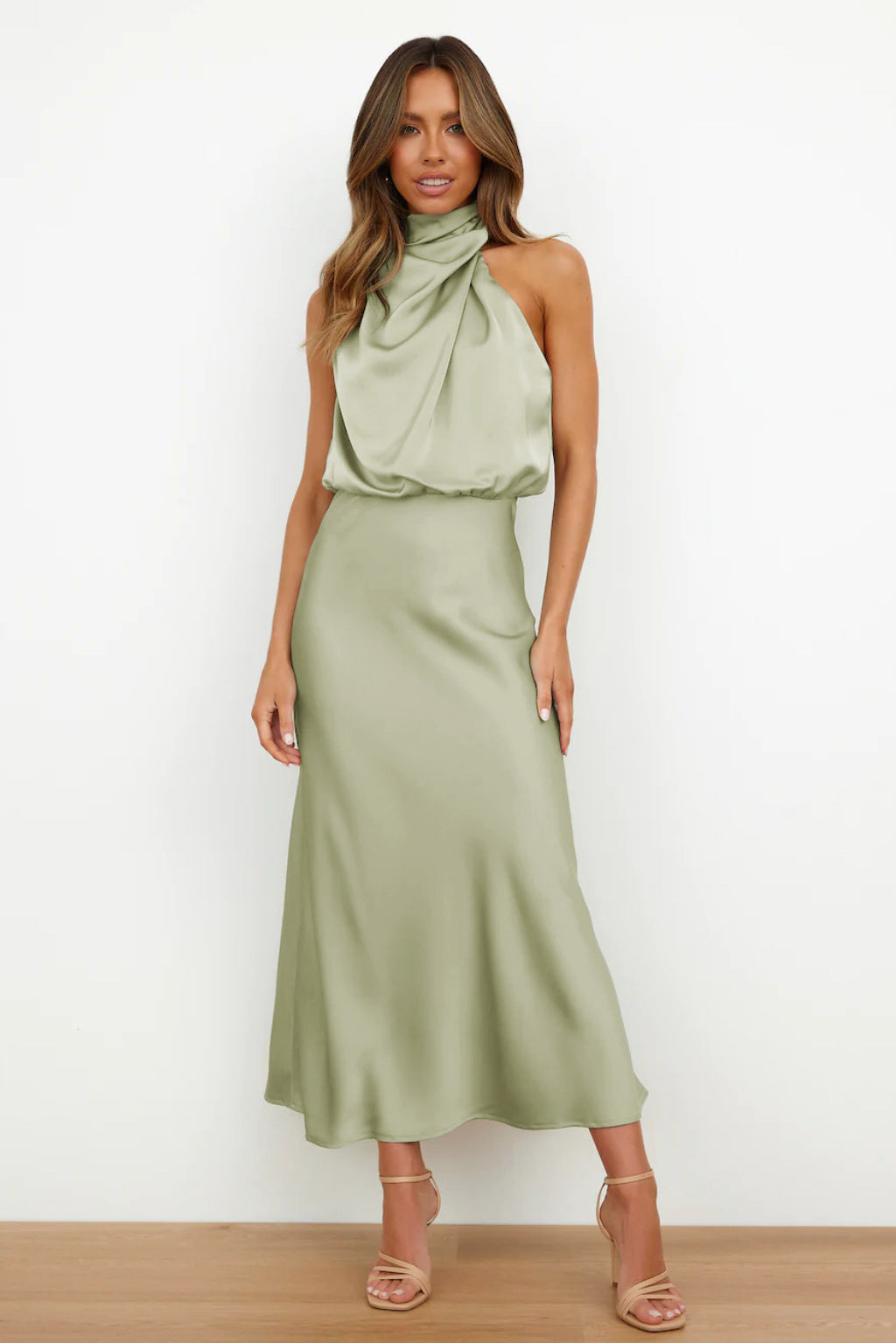 Roosiana | Robe midi élégante avec col rond asymétrique