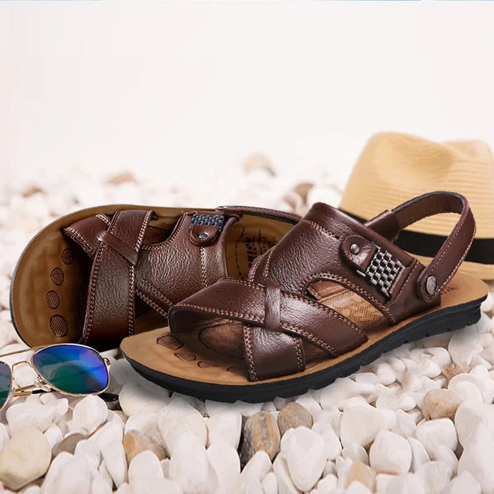 Sandales orthopédiques en cuir marron foncé pour homme avec semelle ergonomique et style masculin classique