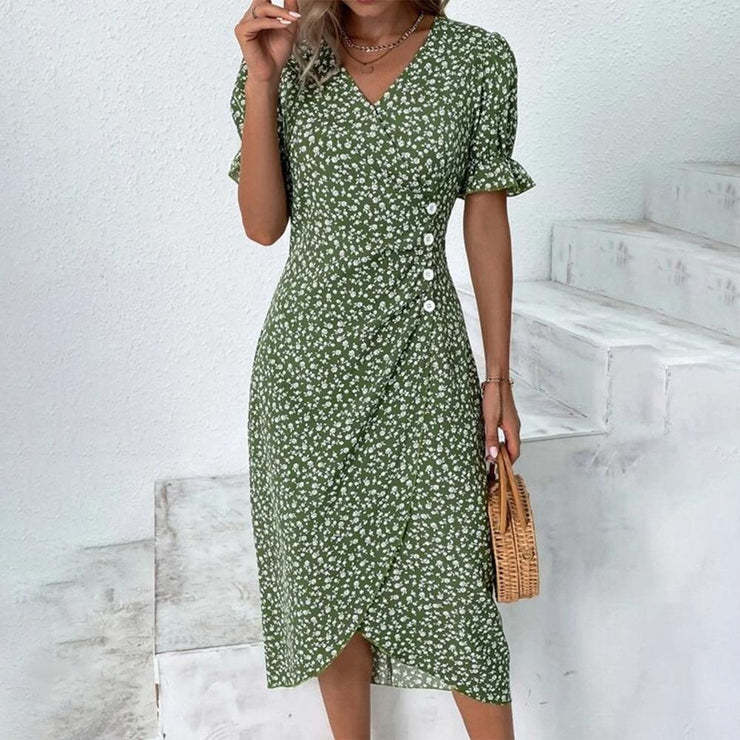 Robe midi fleurie vert pour femme avec motif floral blanc, manches courtes et coupe confortable