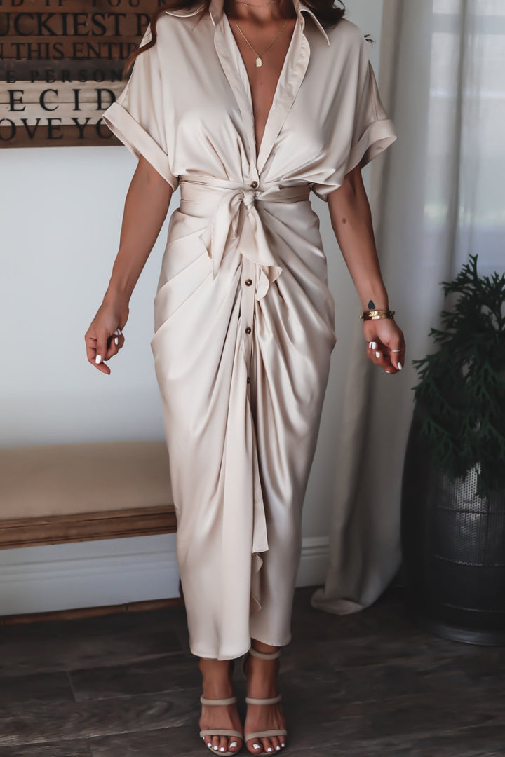Nelia | Longue robe à boutons pour femmes