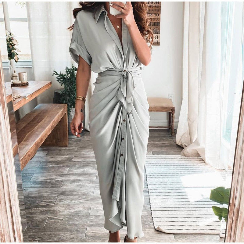 Nelia | Longue robe à boutons pour femmes