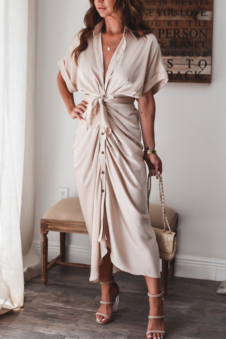 Nelia | Longue robe à boutons pour femmes