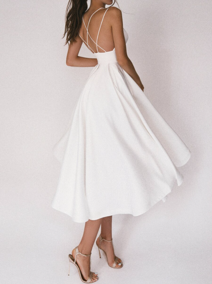 Muonnasa | Robe élégante avec décolleté en V et bretelles