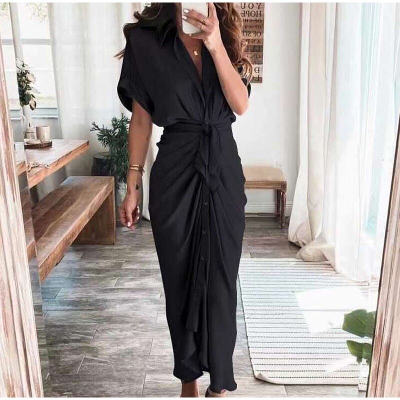 Nelia | Longue robe à boutons pour femmes