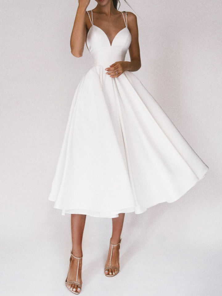 Muonnasa | Robe élégante avec décolleté en V et bretelles