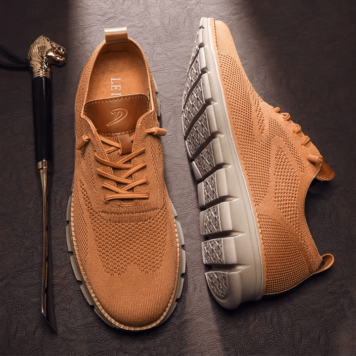 Baskets karamel pour homme avec tige légère, lacets assortis et semelle flexible confortable
