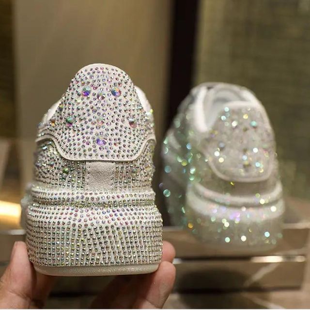 Neenaxa | Baskets scintillantes avec ornements en cristal