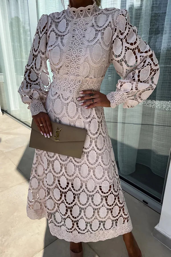 Neliasa | Elégante robe midi à manches lanterne en dentelle crochetée