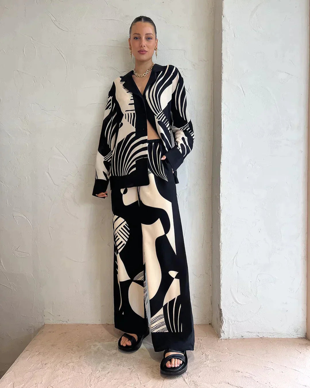 Sooraela | Ensemble polyvalent en noir et blanc